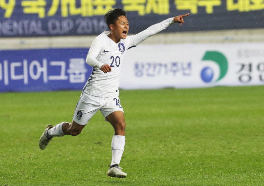 스페인의 명가 FC바르셀로나의 후베닐A에서 뛰고 있는 이승우(19)의 임대 가능성이 제기됐다. 사진=연합뉴스